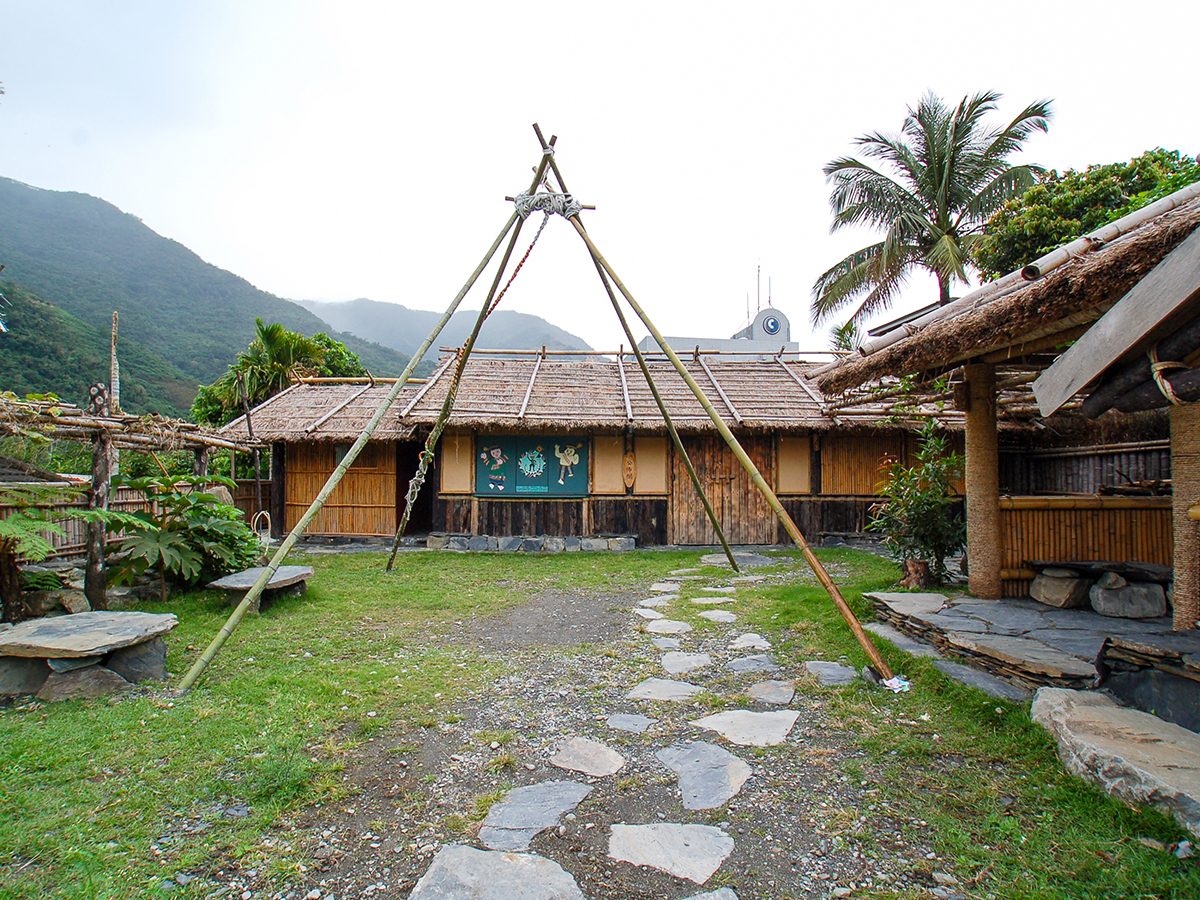 金峰鄉嘉蘭村的部落廣場，嘉蘭、正興、新興是金峰洛神花種植最集中的村落